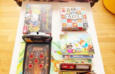 Luxuriöse Ferienvilla mit Garten, Gaming Zone & Netflix - Foto 26