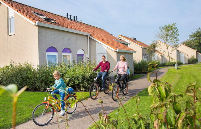 Restyled Bungalow With 2 Bathrooms, Near the Beach - Foto 1