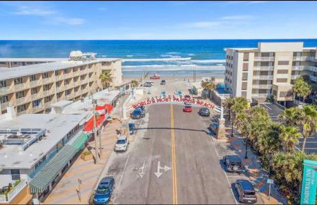 Beach Condo with Pool & Tiki Bar! - Foto 18