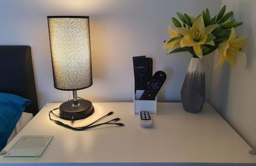 Idyllic 2 Bedroom Self-Contained UpsideDown Annexe - Photo 30