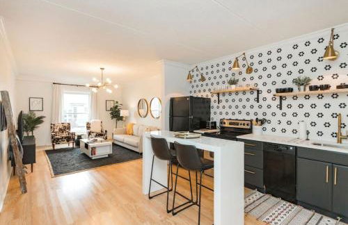 Music City Holiday, on Music Row, has POOL & Free Parking - Foto 1