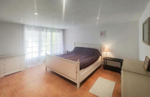 Awesome Home In Thézan Les Béziers - Foto 16