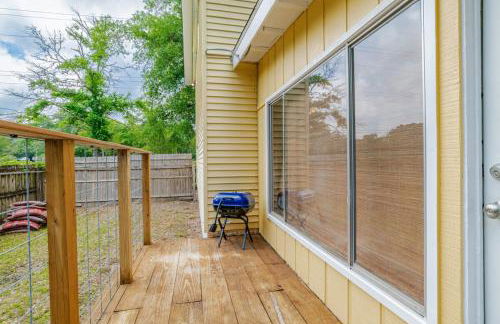 Private Pool & Yard Mins to Dining & University - Foto 17