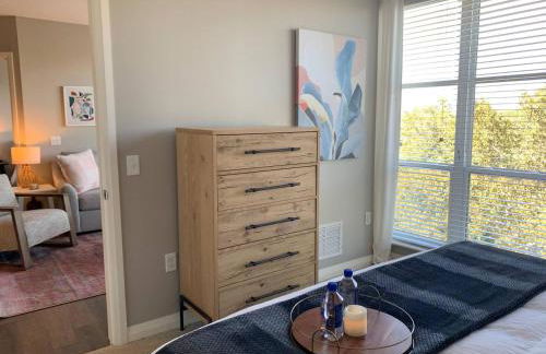 The City View Suite Garage Parking Top Floor! - Foto 5