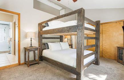 Cabin in the Sky by Avantstay Deck w/ Views - Foto 54