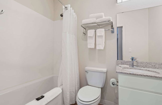 WaterWalk Extended Stay by Wyndham Kansas City - Overland Pk - Photo 60