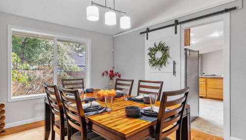 Large Family-Friendly Home on NW Side - Dogs OK - Foto 2