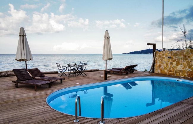 Seashore Stream Suites - Photo 1