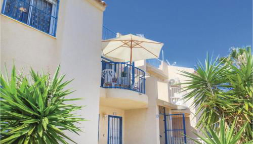 Beautiful Apartment In Torrevieja - Foto 3