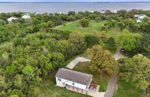 Old Town Bay St. Louis Outdoor Bar Area Game Room - Foto 27