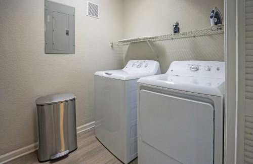 Central 9-Person Apt w/ WiFi, Near Downtown Austin - Foto 21