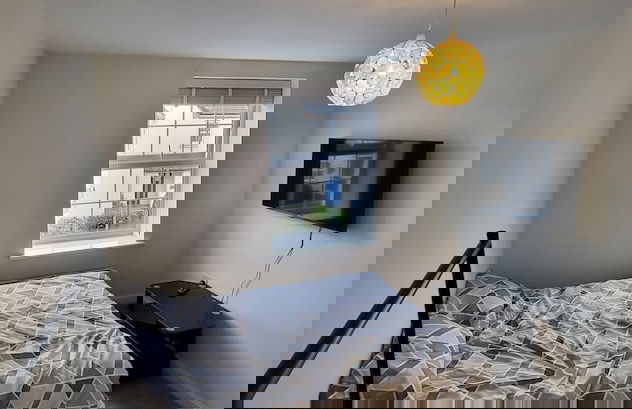 Inviting 6-bed House in Nuneaton - Foto 4