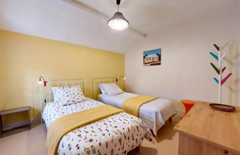 Beautiful Home In Nanteuil-En-Vallée With Wifi - Foto 18