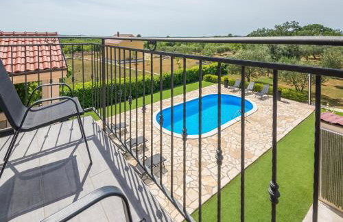 Villa in Policnik with Private Pool - Foto 11