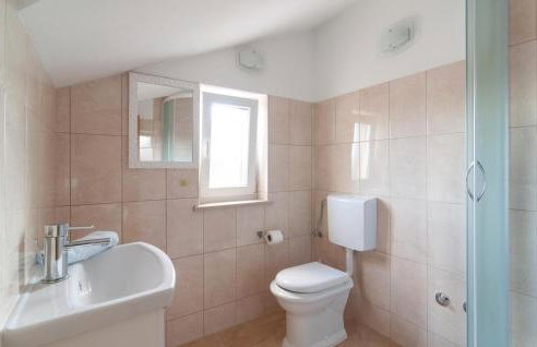 Five-Bedroom Holiday Home In Donji Humag - Photo 35