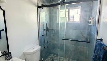 Stay in the Heart of Hillcrest! - Foto 5, towels, Shower