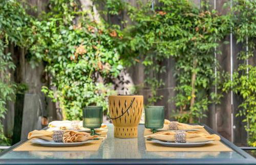 Modern Cottage, Hot Tub, Bistro Patio, Putting Green, Walk to All! - Foto 41