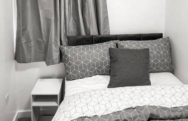 New Manchester City Getaway House with 2 FREE Parking - Foto 30