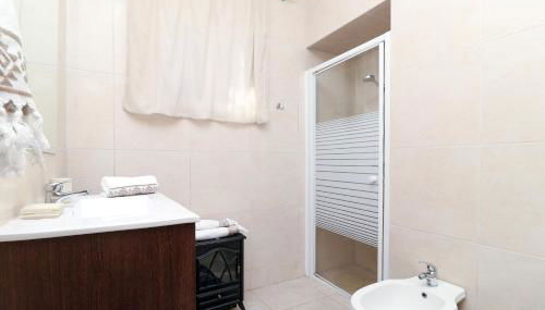 Villa Vita in Elviria, Marbella - Photo 4