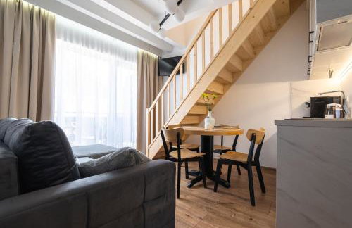 SOLEK, Apartamenty hotelowe i pokoje gościnne ze śniadaniem, przyjazne zwierzętom, wyjątkowe, z widokiem na Jezioro Jamno i w bardzo bliskiej odległości od morza - Foto 67