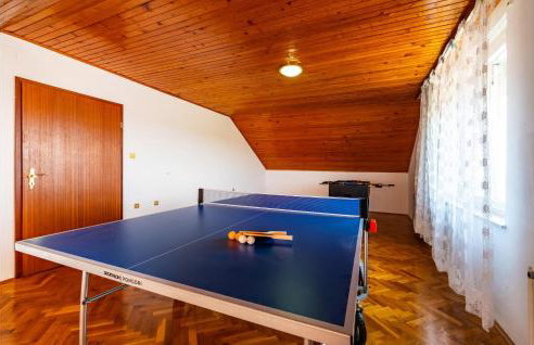 Five-Bedroom Holiday Home In Suhovare - Foto 30