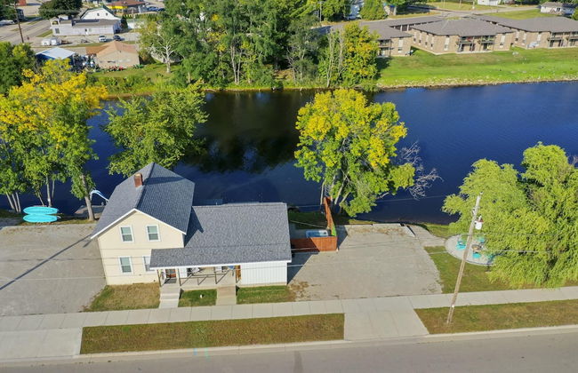 Lazy River Villa - Hottub Fenced Yard Sleeps 11 - Foto 36