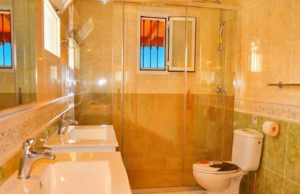 Villa Clara beautiful villa, heated pool, 10 min beach by Rentasunnyplace - Foto 16