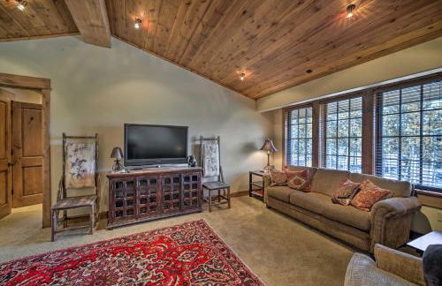 Stunning Ski-InandSki-Out Penthouse Condo with Hot Tub - Foto 35