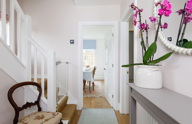 Newly Renovated Cottage 150m From Waterfront - Photo 63