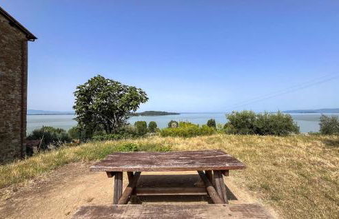 Stunning Apartment In San Feliciano - Foto 32