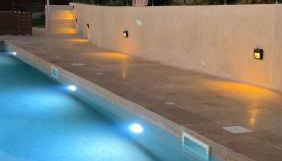 Lorraine's Cottage Style Studios, shared swimming pool and bbq only for guests at Simotata village - Foto 5