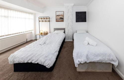 Wivelsfield Retreat- Modern & Spacious Home - Foto 29