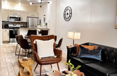 Modern 3BR Retreat with Comfort & Style Near Disney - Foto 1