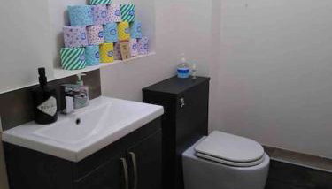 PARK VIEW, 6 bed family home, wifi parking, garden - Foto 2