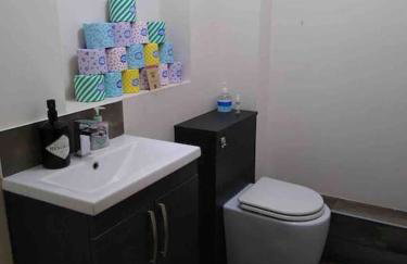 PARK VIEW, 6 bed family home, wifi parking, garden - Foto 2