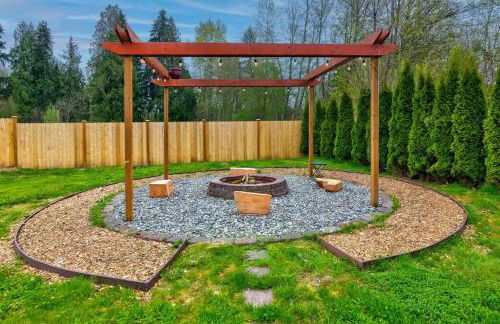 Home in Lake Stevens with large fenced yard - Foto 12