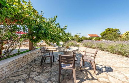 4 Bedroom Gorgeous Home In Lisicic - Foto 15