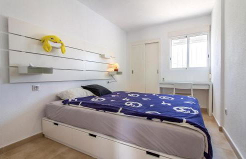 Stunning Apartment In Torrevieja - Foto 17