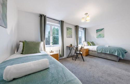 Luxury 5 Bed House - Free Parking - Perfect For Contractors & Families - Foto 14