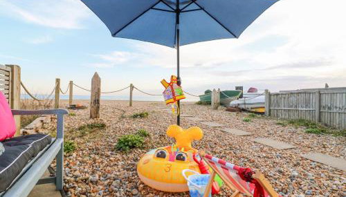 Bucket and Spades- Right on the Beach - Foto 4
