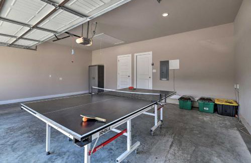 Fayetteville House Pool Access and Gas Grill! - Foto 31