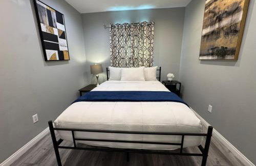 Spacious 3 bedroom unit with backyard and parking just 10 minutes from Rodeo Dr and attractions! - Foto 48