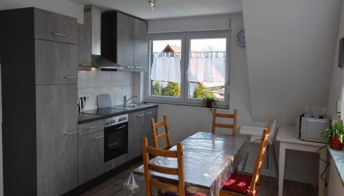 Central Rees Stay for Four - Photo 4