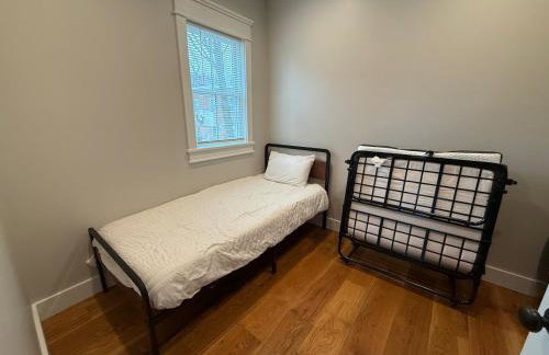 Luxury 3BR with King Beds in Montgomery Village - Photo 28