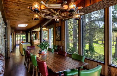 Breathtaking Beach House with Fireplace and Gorgeous Sights in Otis, Oregon - Foto 10