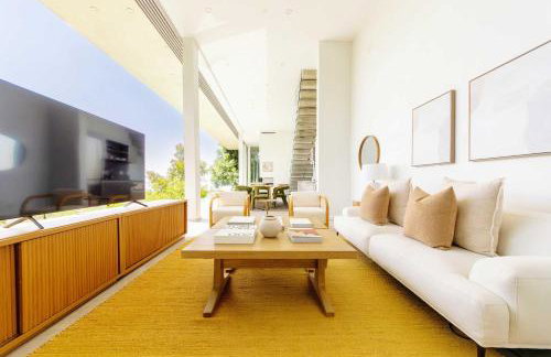 Hillside 4B Villa w Infinity Pool City Views - Foto 8