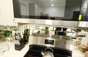 Bright, Cozy & Convenient - Minutes from UAB, Airport and Downtown Fun! - Foto 21