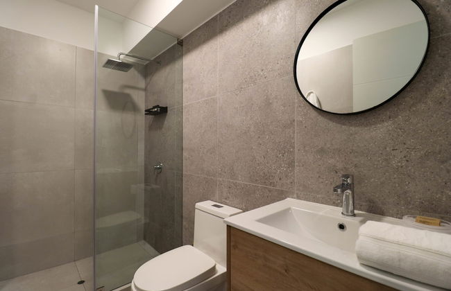 w Glorious 1BR w Balcony in Miraflores - Photo 17