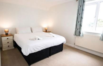 Downton House with Country Park Facilities - Photo 11