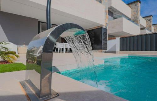 Luxueuze villa met verwarmd zwembad - Foto 10